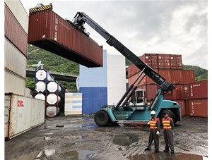 如何防止正面吊吊具破損？啟洋機(jī)電為您介紹